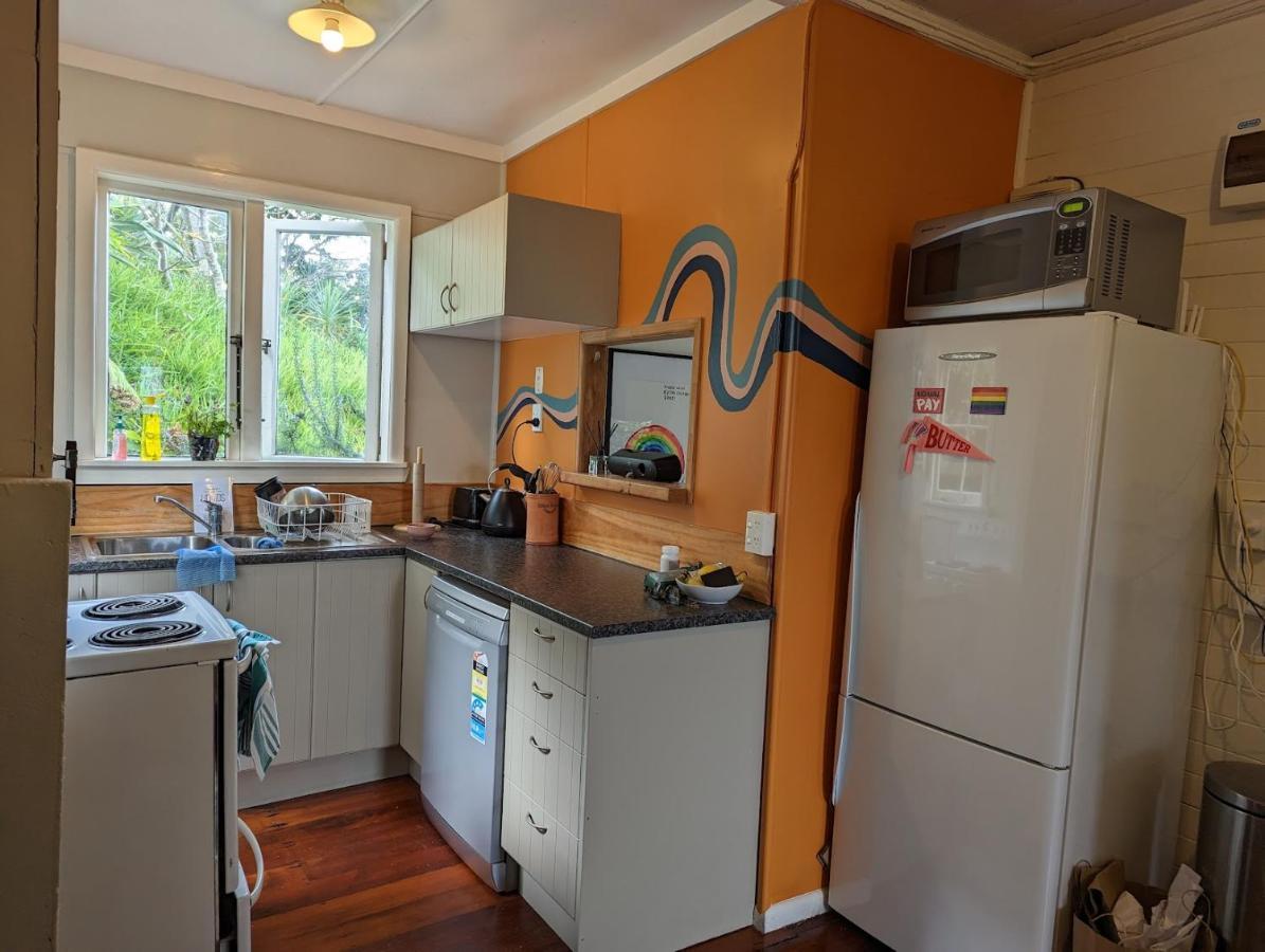 Cox Bay Cottage Raglan Exterior foto