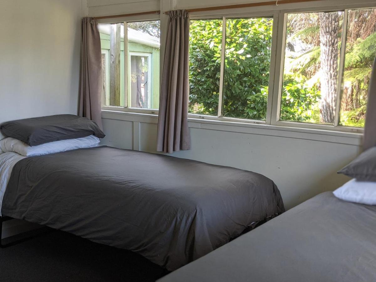 Cox Bay Cottage Raglan Exterior foto